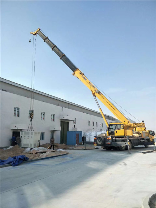 封开县“超载就喊停”—— 吊车的 “重量保镖” 技术